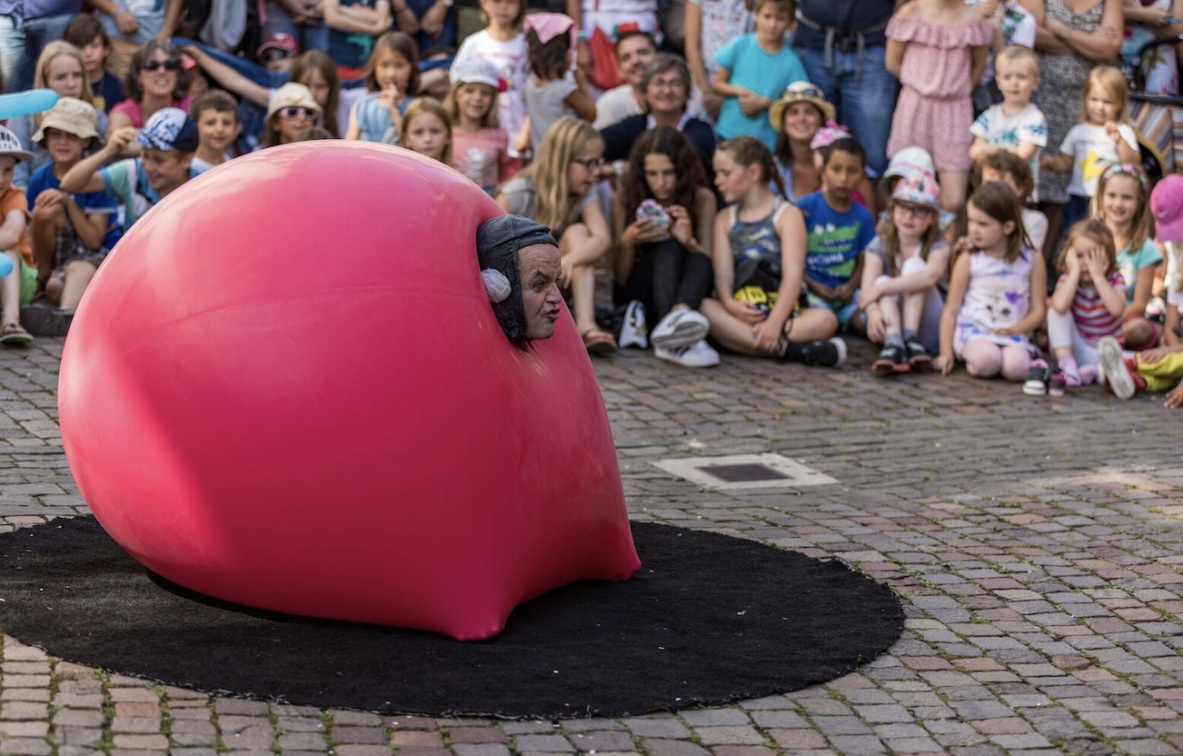 Rires et poésie dans les rues de Vevey